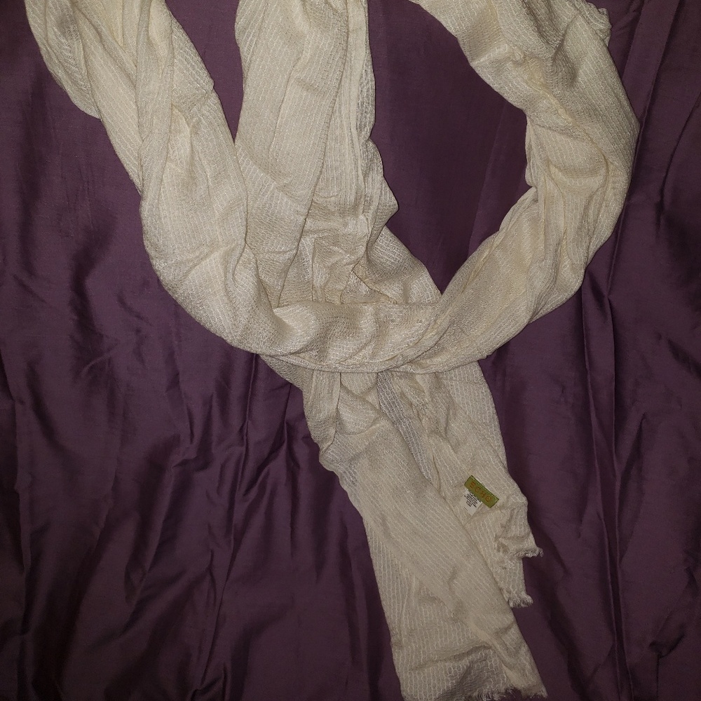 Cream pashmina/scarf/shaw